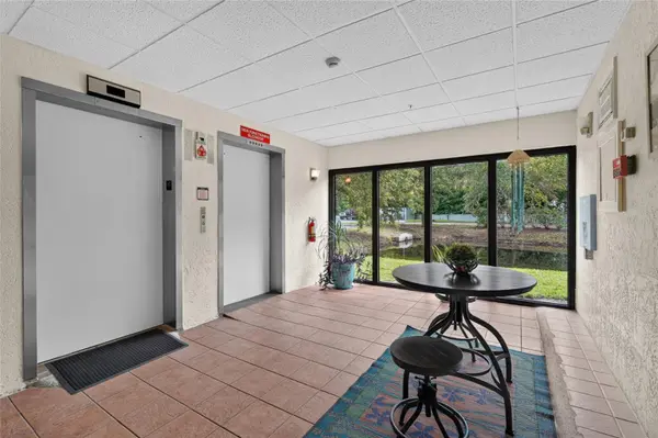 204 3RD ST W #103, Bradenton, FL 34205