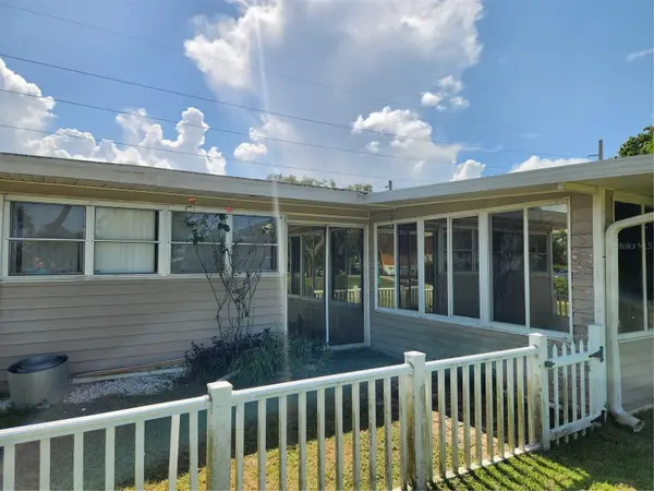 2006 BENEVA RD, Sarasota, FL 34232