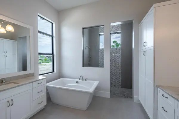 1003 BLUE SHELL LOOP, Sarasota, FL 34240