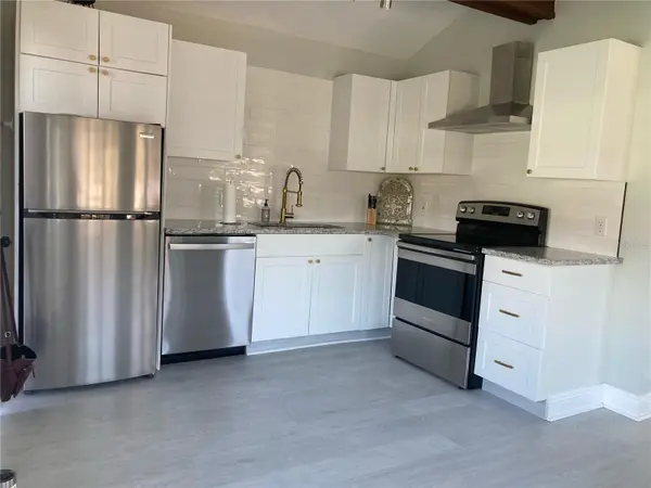 634 CYPRESS ST #2- upstairs, Tarpon Springs, FL 34689