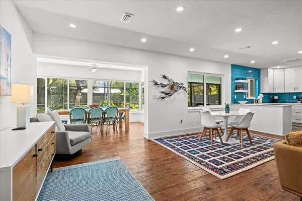 2587 RINGLING BLVD, Sarasota, FL 34237