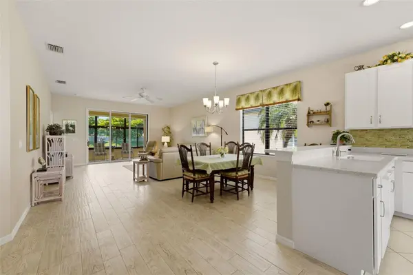 8155 STIRLING FALLS CIR, Sarasota, FL 34243