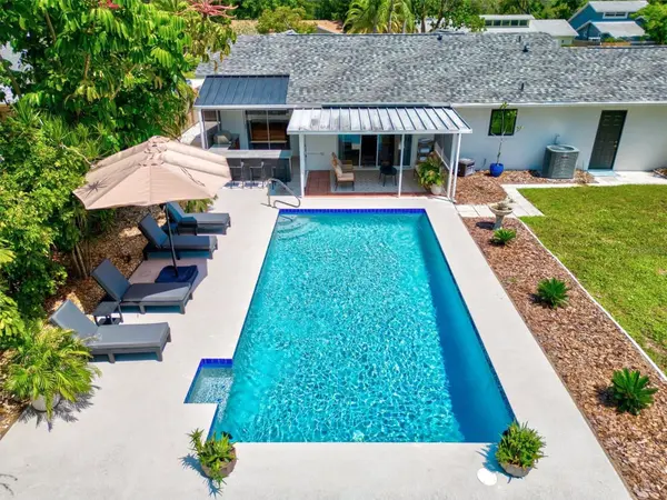 2650 DAVIS BLVD, Sarasota, FL 34237