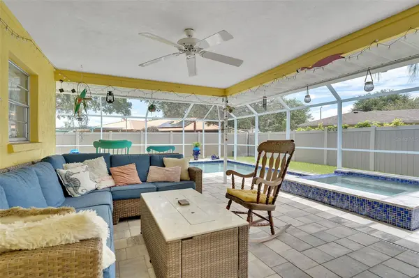 5209 36TH AVENUE CIR W, Bradenton, FL 34209