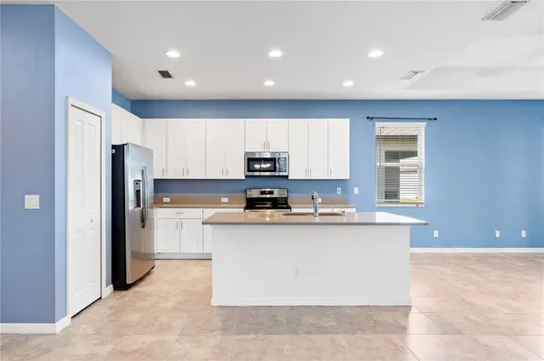 8561 WHISPERING ST, Sarasota, FL 34240