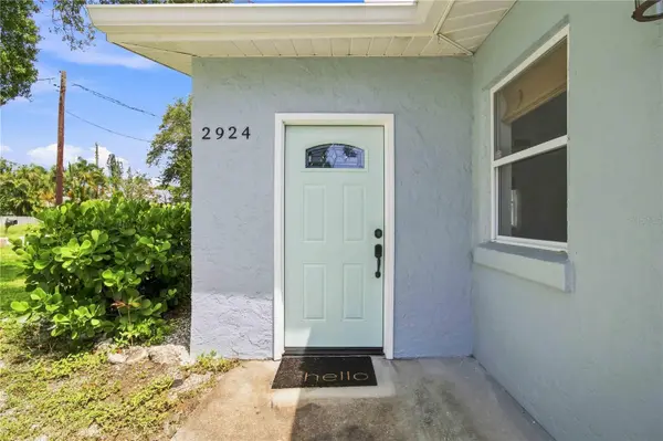 2924 HILLVIEW ST, Sarasota, FL 34239
