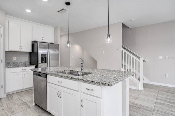 5528 TRIPOLI DR, Palmetto, FL 34221