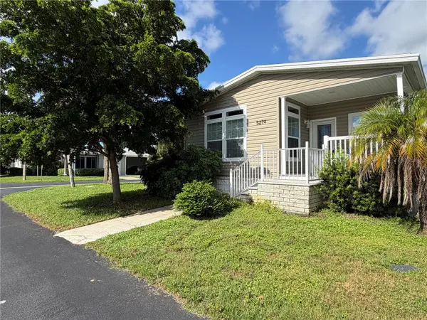 5274 E CAMELOT DR, Sarasota, FL 34233