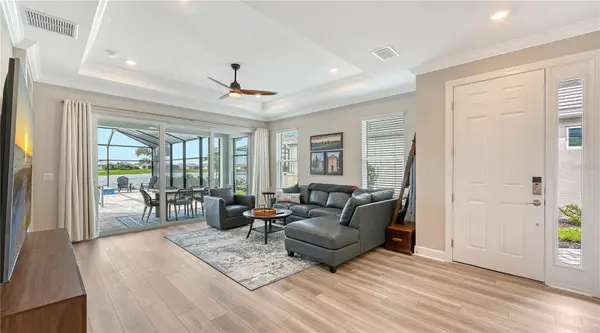 3231 ALBA CIR, Bradenton, FL 34211