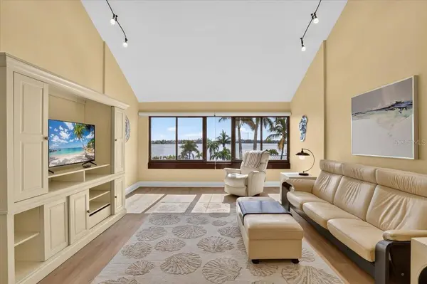 1007 GULF DR N #217, Bradenton Beach, FL 34217