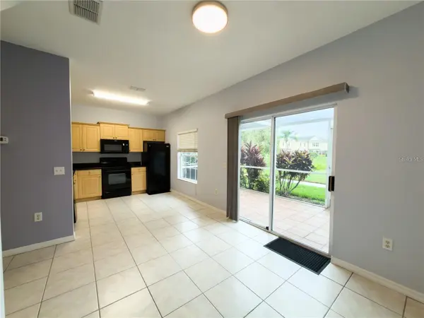 7669 PLANTATION CIR, University Park, FL 34201