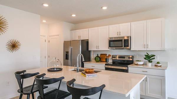6512 EQUINOX LN, North Fort Myers, FL 33917
