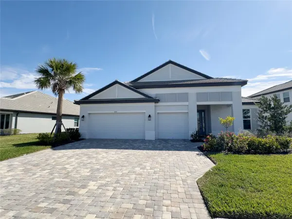 17675 SAVORY MIST CIR, Lakewood Ranch, FL 34211