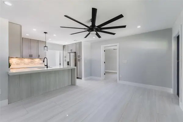639 HAND AVE, Sarasota, FL 34232
