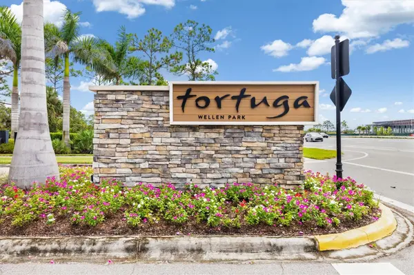 11125 BALFOUR ST, Venice, FL 34293