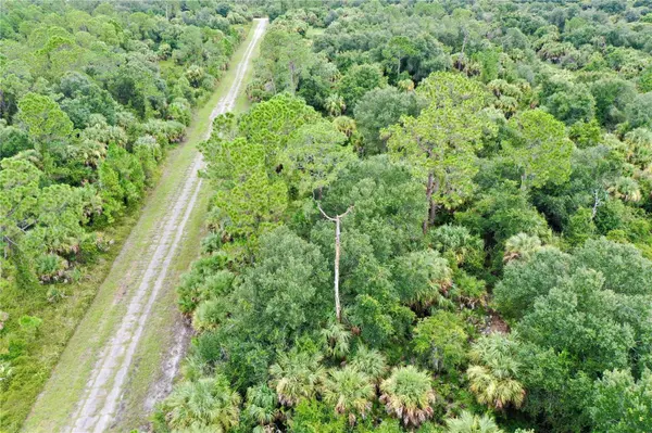 DUNMORE ST, North Port, FL 34288