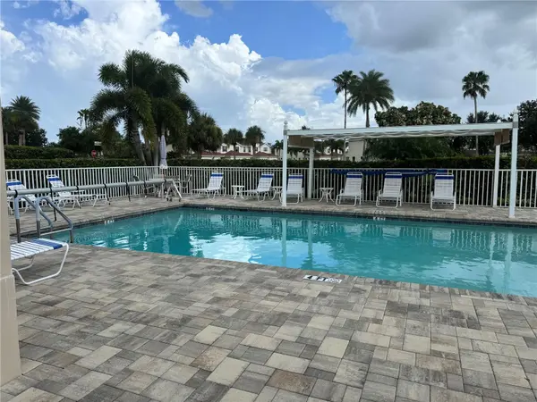 2427 MAGNOLIA CIR, North Port, FL 34289