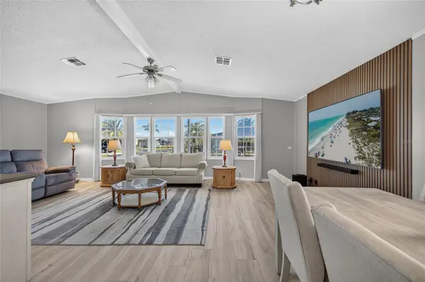 501 LA PLAYA CIR, North Port, FL 34287