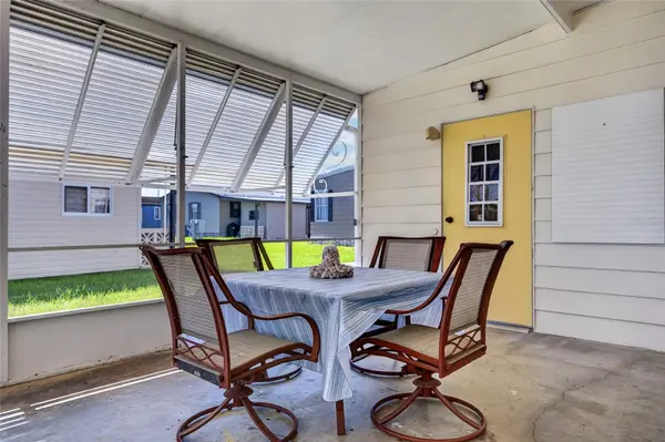 501 LA PLAYA CIR, North Port, FL 34287