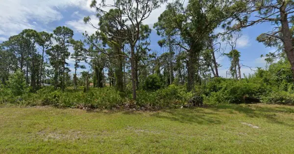 103 GLADES DR, Rotonda West, FL 33947