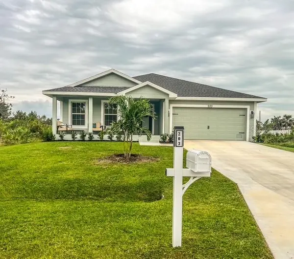 203 BAYTREE DR, Rotonda West, FL 33947