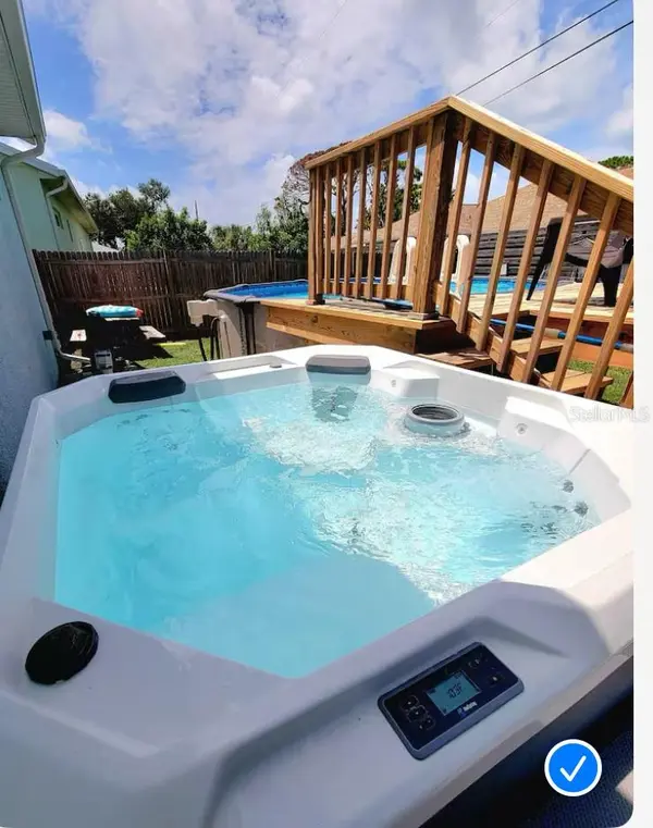 562 FLAMINGO RD, Venice, FL 34293