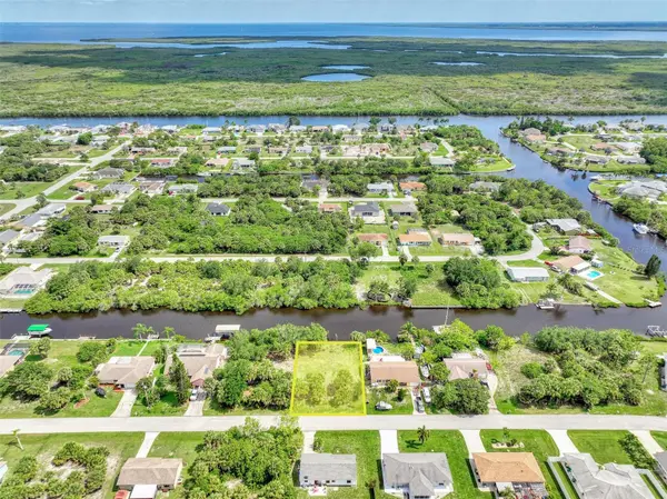 18422 VAN NUYS CIR, Port Charlotte, FL 33948