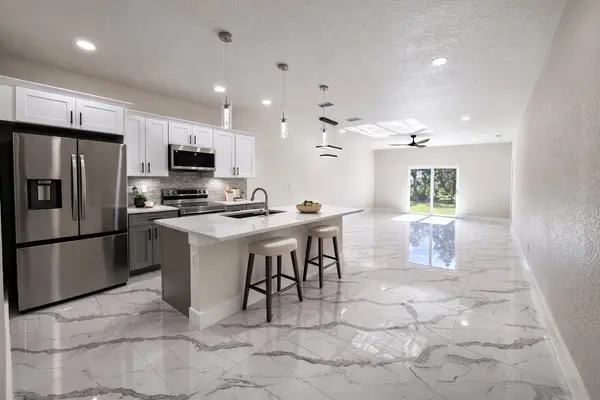 4820 24TH ST SW, Lehigh Acres, FL 33973