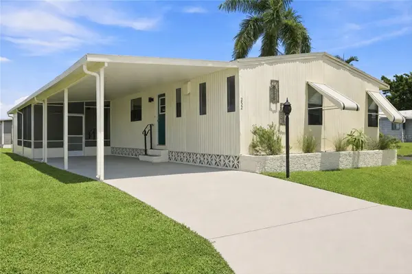 252 LOON LN #252, Naples, FL 34114