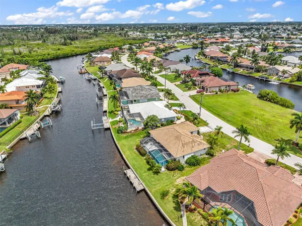 1352 PINE SISKIN DR, Punta Gorda, FL 33950