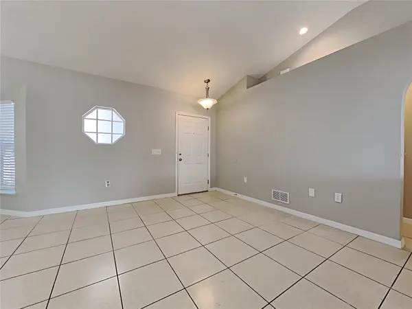 1322 DRAGON HEAD DR, Valrico, FL 33594