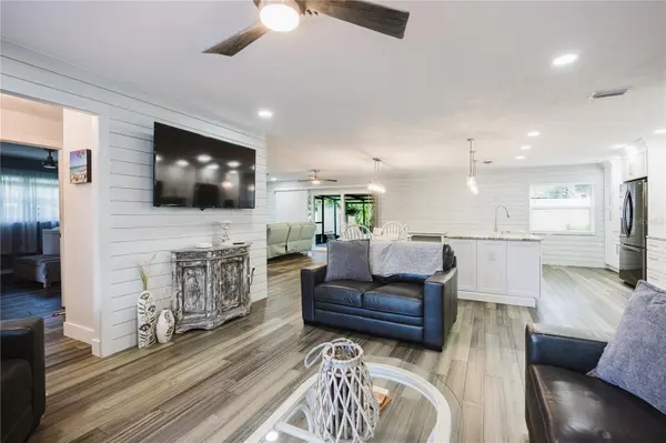 625 E BAFFIN DR, Venice, FL 34293