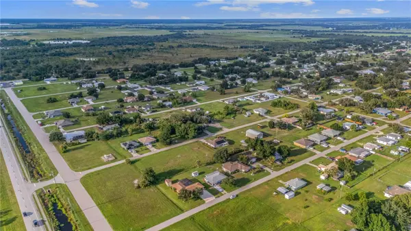 30040 OAK RD, Punta Gorda, FL 33982