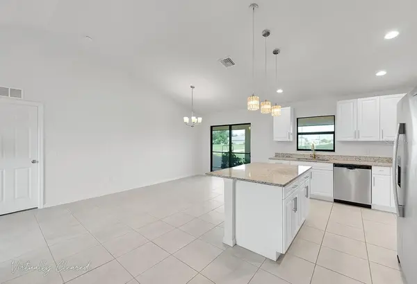 217 NE 20TH TER, Cape Coral, FL 33909