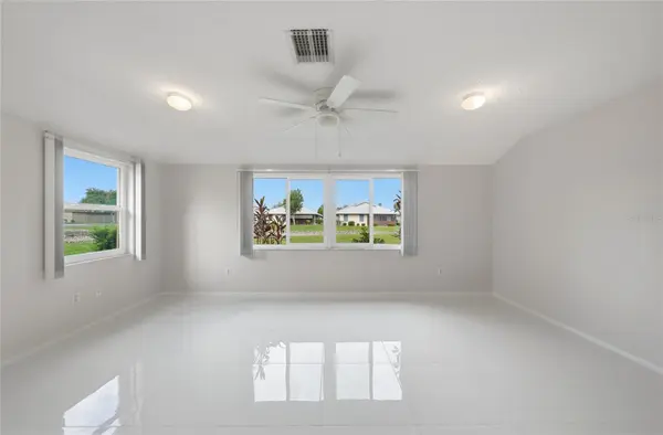 49 SANDSTONE CIR, Venice, FL 34293