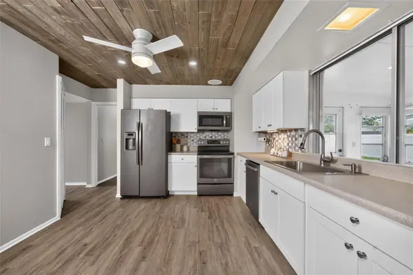 559 MOUNT VERNON DR, Venice, FL 34293