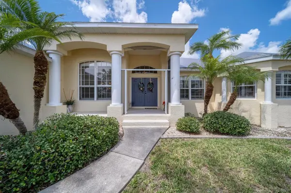 36 PINE VALLEY CT, Rotonda West, FL 33947