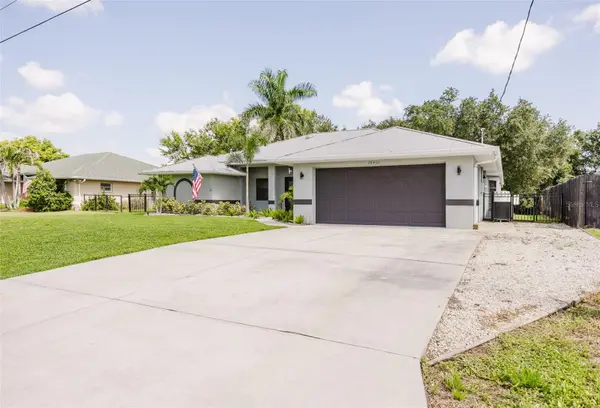 28450 SILVER PALM DR, Punta Gorda, FL 33982