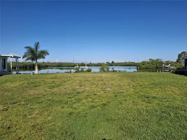 150 MARTINIQUE RD #277, North Port, FL 34287