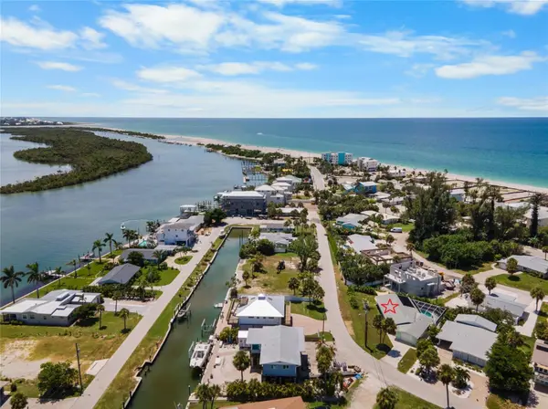 1280 HOLIDAY DR, Englewood, FL 34223