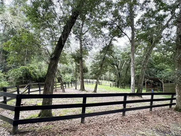 560 N LAKE PLEASANT RD, Apopka, FL 32712