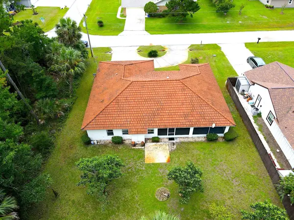 106 POINT OF WOODS DR, Palm Coast, FL 32164