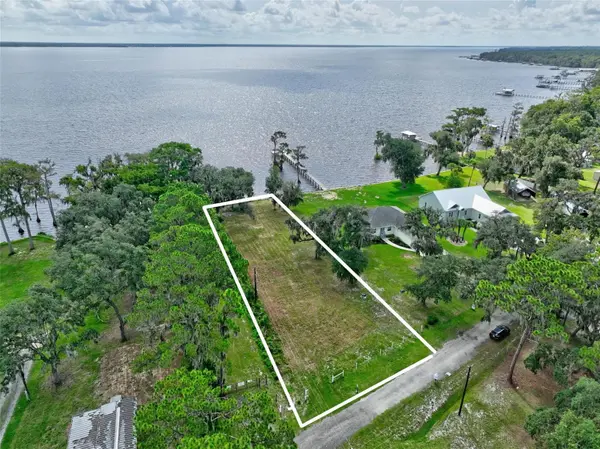 100 SANDRA LN, Crescent City, FL 32112
