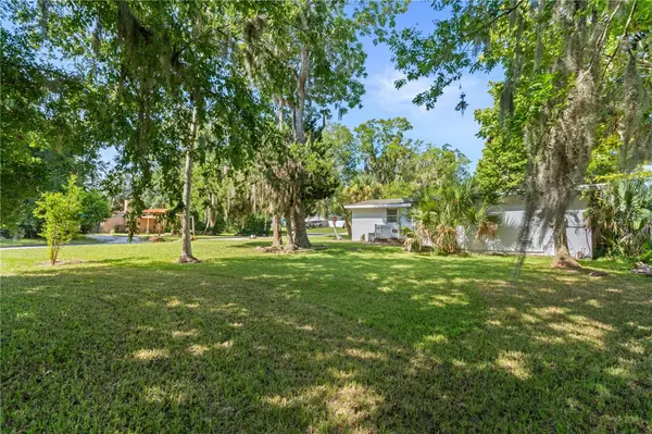 553 S LANVALE AVE, Daytona Beach, FL 32114
