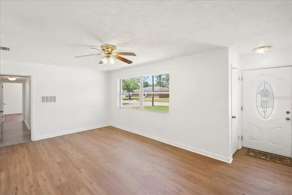 2125 W LOU DR, Jacksonville, FL 32216
