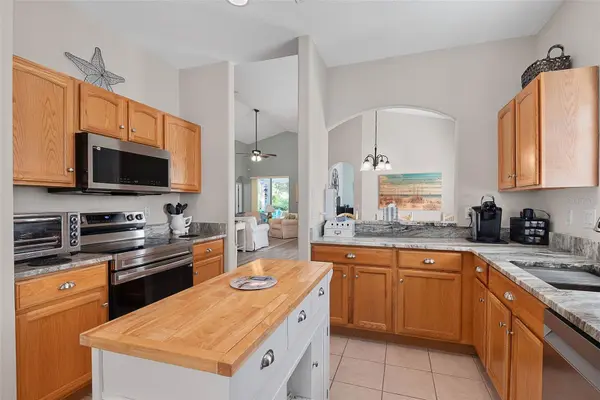 4 CROSSBAR WAY, Palm Coast, FL 32137