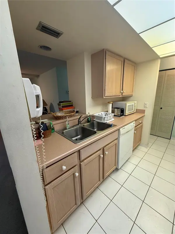 308 PALM COAST PKWY #202, Palm Coast, FL 32137