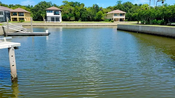 243 YACHT HARBOR DR, Palm Coast, FL 32137