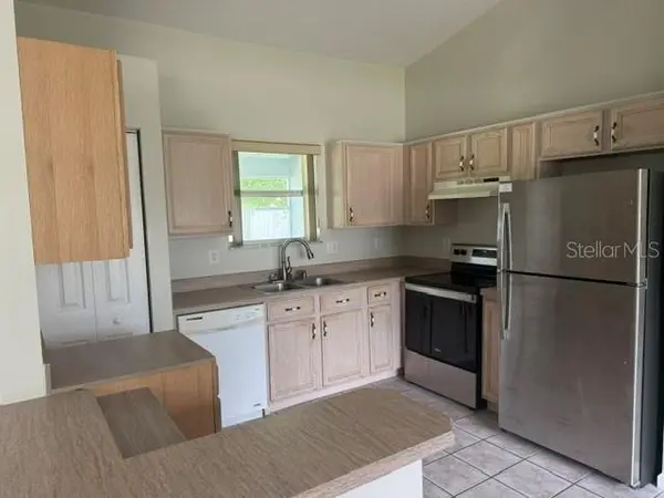9 ROCKET LN, Palm Coast, FL 32164