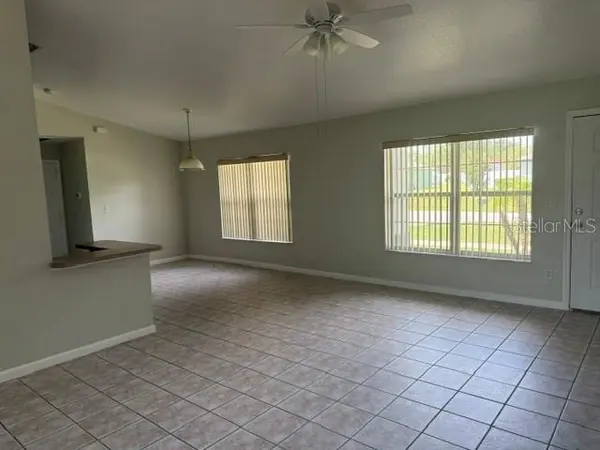 9 ROCKET LN, Palm Coast, FL 32164